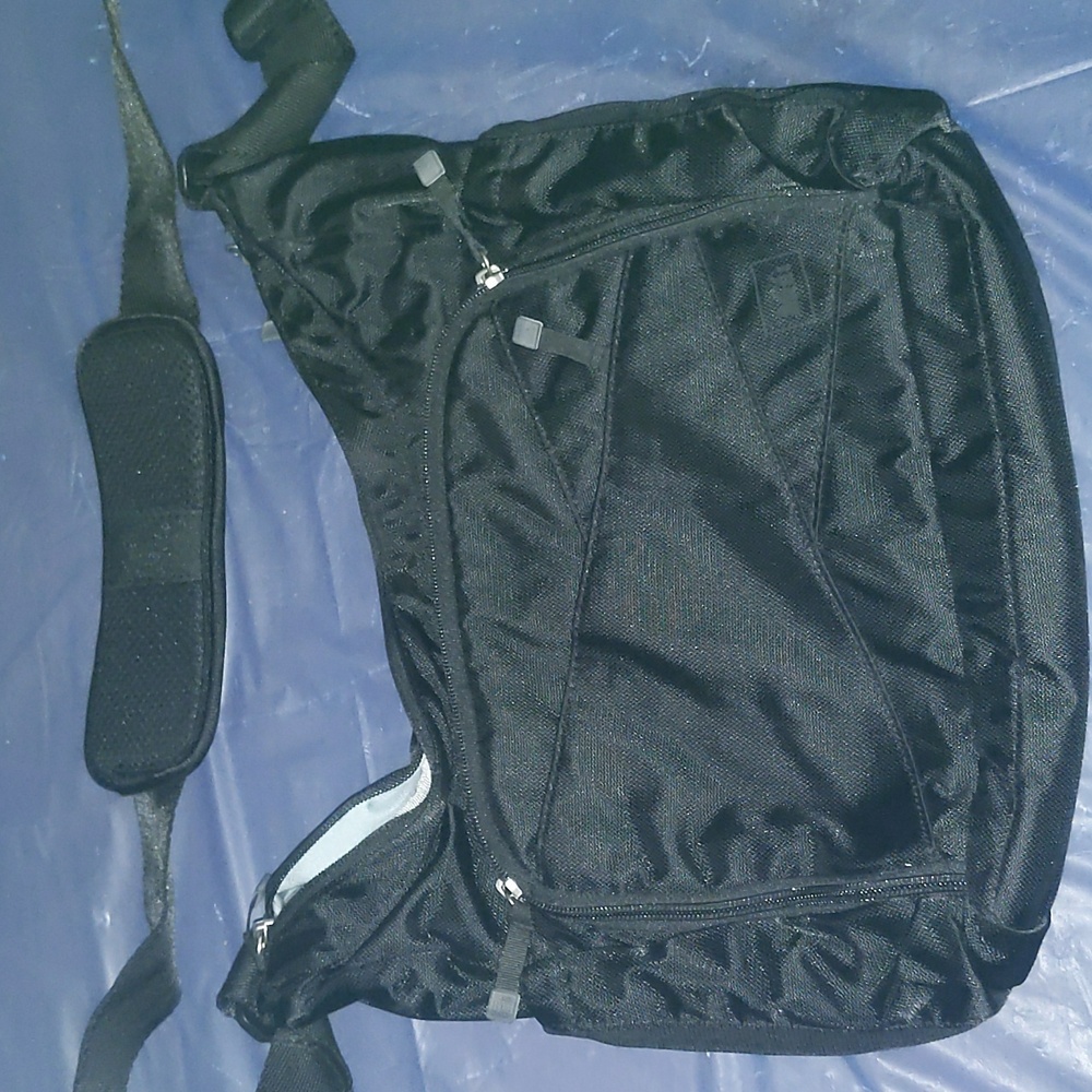 REI Tablet Shoulder Bag